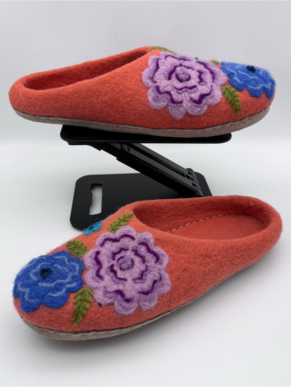 French Knot Dahlia Slippers Peach Wool Floral Embroidery Women Size M 8